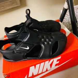 Nike boy sandals